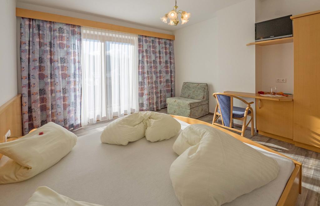 Hotel Haus Schluder - Familie Stanitzer Weissensee Zimmer foto