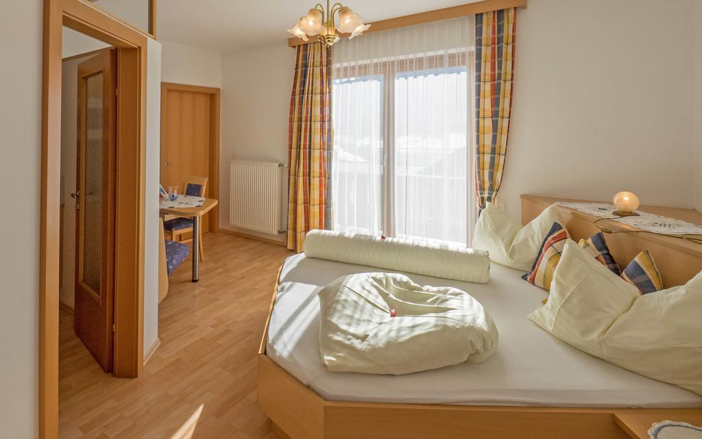 Hotel Haus Schluder - Familie Stanitzer Weissensee Zimmer foto